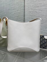 Load image into Gallery viewer, Bucket Bag
