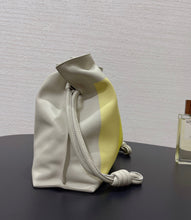 Load image into Gallery viewer, Flamenco Bag
