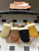 Load image into Gallery viewer, Shearling Clogs
