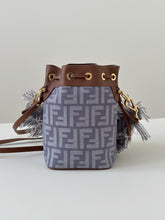 Load image into Gallery viewer, Mon Tresor
