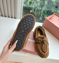 Load image into Gallery viewer, Shearling Loafers
