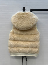 Load image into Gallery viewer, Teddy Gilet
