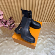 Load image into Gallery viewer, Leather Boots
