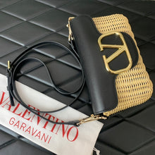 Load image into Gallery viewer, Raffia Crossbody Bag
