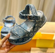 Load image into Gallery viewer, Denim Flatform Sandals
