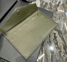 Load image into Gallery viewer, Uptown Pouch
