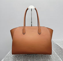 Load image into Gallery viewer, Marlow 14 Bag
