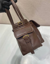 Load image into Gallery viewer, Explore Tote
