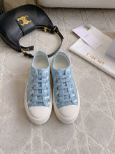 Load image into Gallery viewer, Walk n Dior
