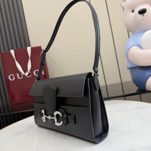 Load image into Gallery viewer, Horsebit Shoulder Bag
