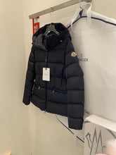 Load image into Gallery viewer, Avoce Jacket
