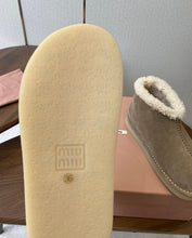 Load image into Gallery viewer, Shearling Boots
