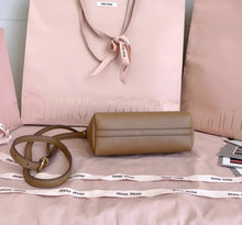 Load image into Gallery viewer, Leather Pouch Bag
