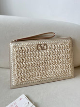 Load image into Gallery viewer, Raffia Clutch
