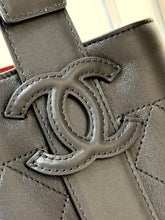 Load image into Gallery viewer, Leather Bucket Bag

