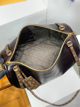 Load image into Gallery viewer, Express Large Bag

