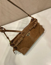 Load image into Gallery viewer, Bonnie Shoulder Bag
