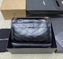 Load image into Gallery viewer, Niki Medium Chain Bag
