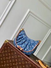 Load image into Gallery viewer, Valley Pochette
