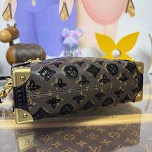 Load image into Gallery viewer, Side Trunk
