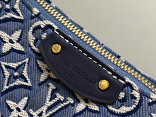 Load image into Gallery viewer, Hills Pochette
