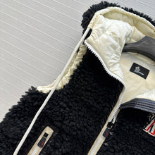 Load image into Gallery viewer, Teddy Gilet
