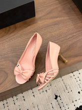 Load image into Gallery viewer, CC Sandals
