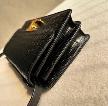 Load image into Gallery viewer, Triomphe Croc
