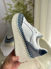 Load image into Gallery viewer, Nama Sneakers
