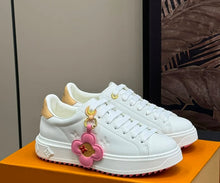 Load image into Gallery viewer, Timeout Trainers
