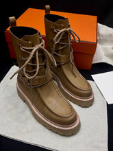 Load image into Gallery viewer, Land Boots
