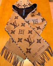 Load image into Gallery viewer, Cashmere Hood Scarf

