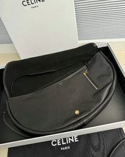 Load image into Gallery viewer, Halfmoon Bag
