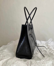 Load image into Gallery viewer, City Tote
