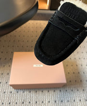 Load image into Gallery viewer, Shearling Loafers
