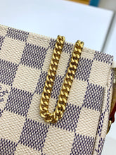Load image into Gallery viewer, Pochette Mini Accessories
