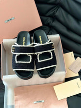 Load image into Gallery viewer, Crochet Sandals
