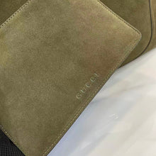 Load image into Gallery viewer, Maxi Softbit Bag
