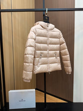 Load image into Gallery viewer, Gles Jacket
