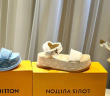 Load image into Gallery viewer, Denim Flatform Sandals
