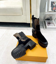 Load image into Gallery viewer, Desert Boots
