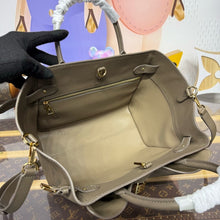 Load image into Gallery viewer, Vendome Tote
