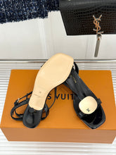 Load image into Gallery viewer, Treasure Sandals
