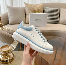 Load image into Gallery viewer, Oversized Sneaker
