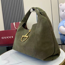 Load image into Gallery viewer, Maxi Softbit Bag
