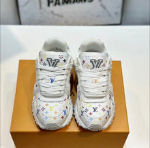 Load image into Gallery viewer, Logo Trainers
