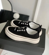 Load image into Gallery viewer, CC Trainers
