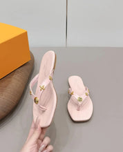 Load image into Gallery viewer, Leather Sandals
