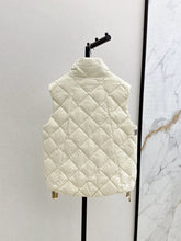 Load image into Gallery viewer, The Cube Gilet
