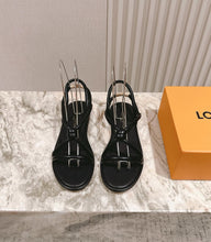 Load image into Gallery viewer, Knot Sandals
